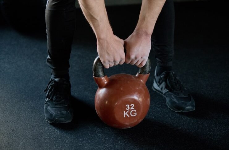 Beginner Kettlebell Routines for Fat Burning